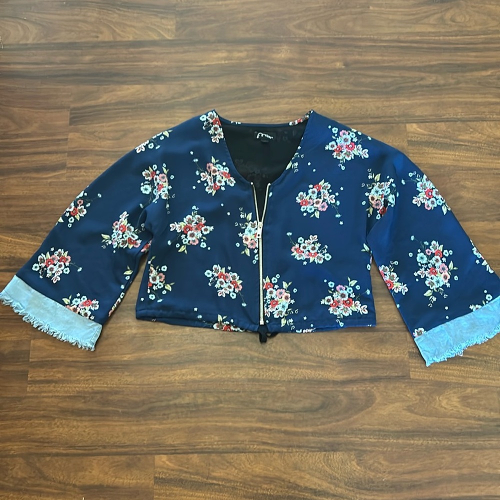 Art Class Long Sleeved Mid-drift Blouse